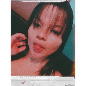 Meet your Posher, Abril